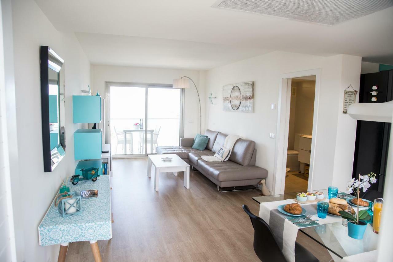 Sea Club Apartments 卡拉米洛 外观 照片