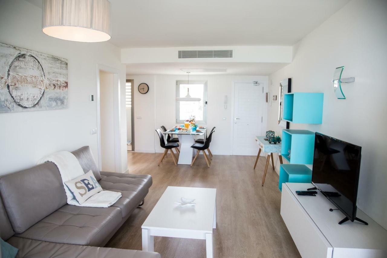 Sea Club Apartments 卡拉米洛 外观 照片